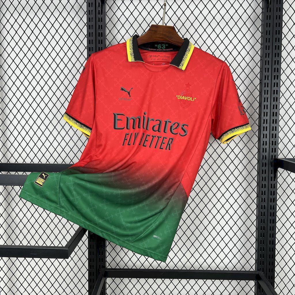 Quatrième maillot de gardien de but de Milan