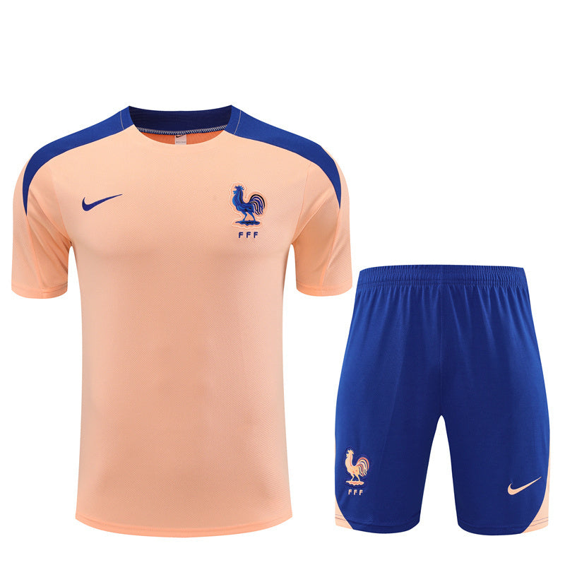 Tenue maillot + short France rose/bleu entraînement 25/26