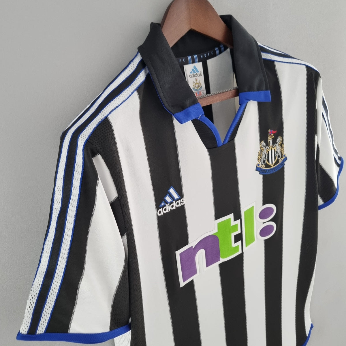 Maillot domicile rétro de Newcastle 00/01
