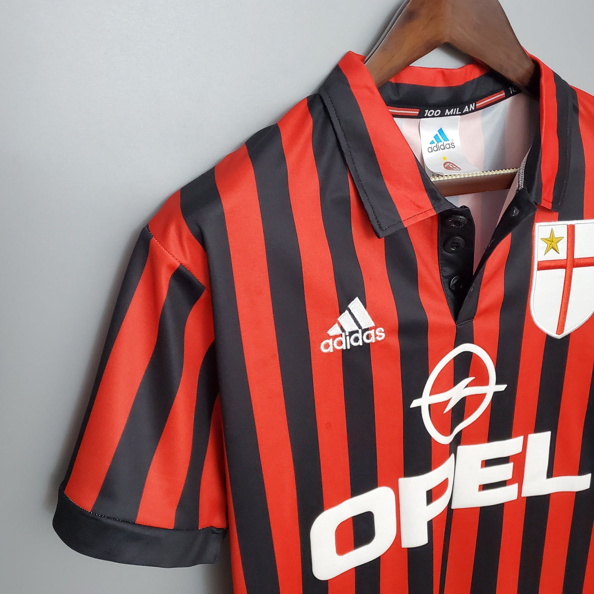 Maillot domicile rétro du Milan AC 99/00