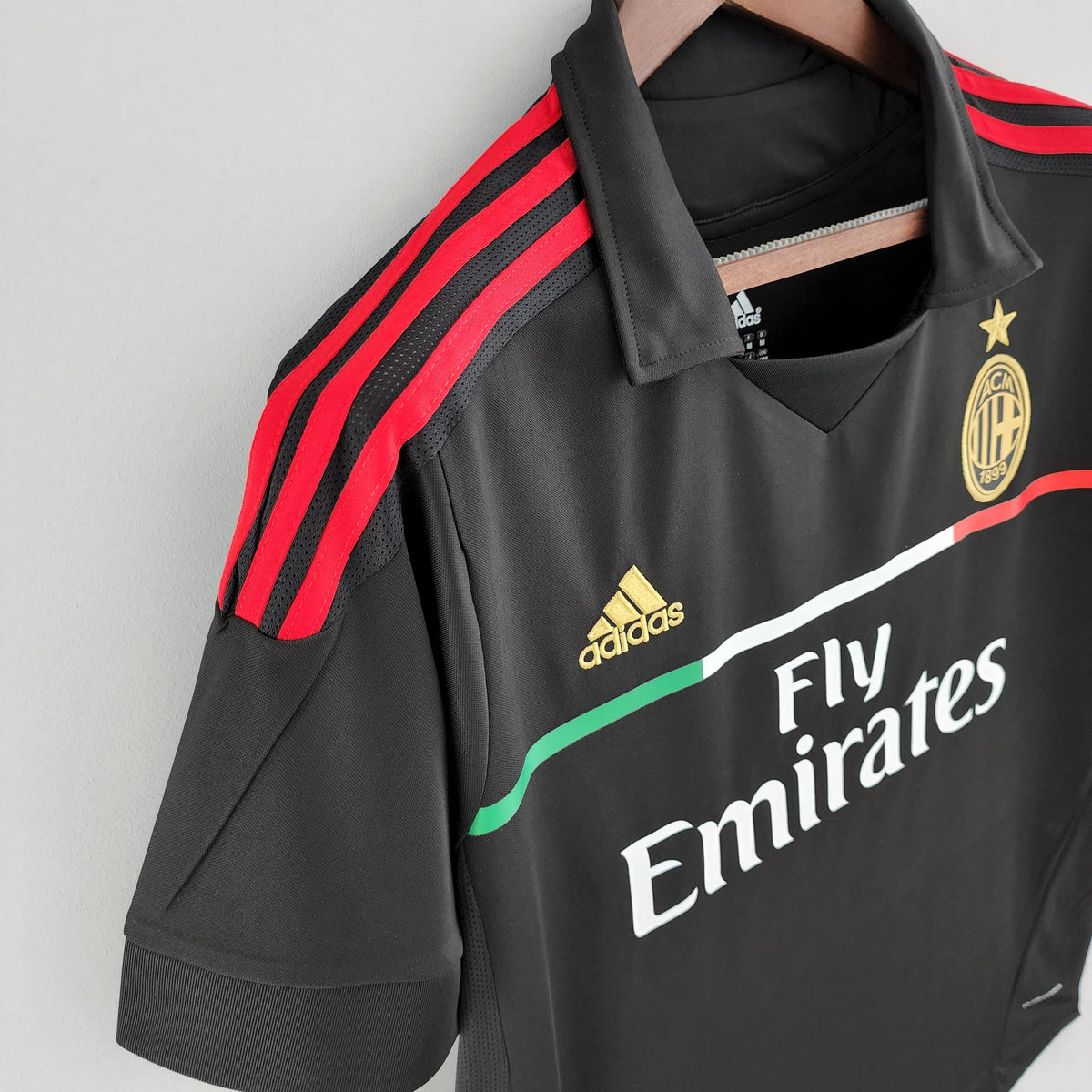 Maillot extérieur rétro du Milan AC 11/12