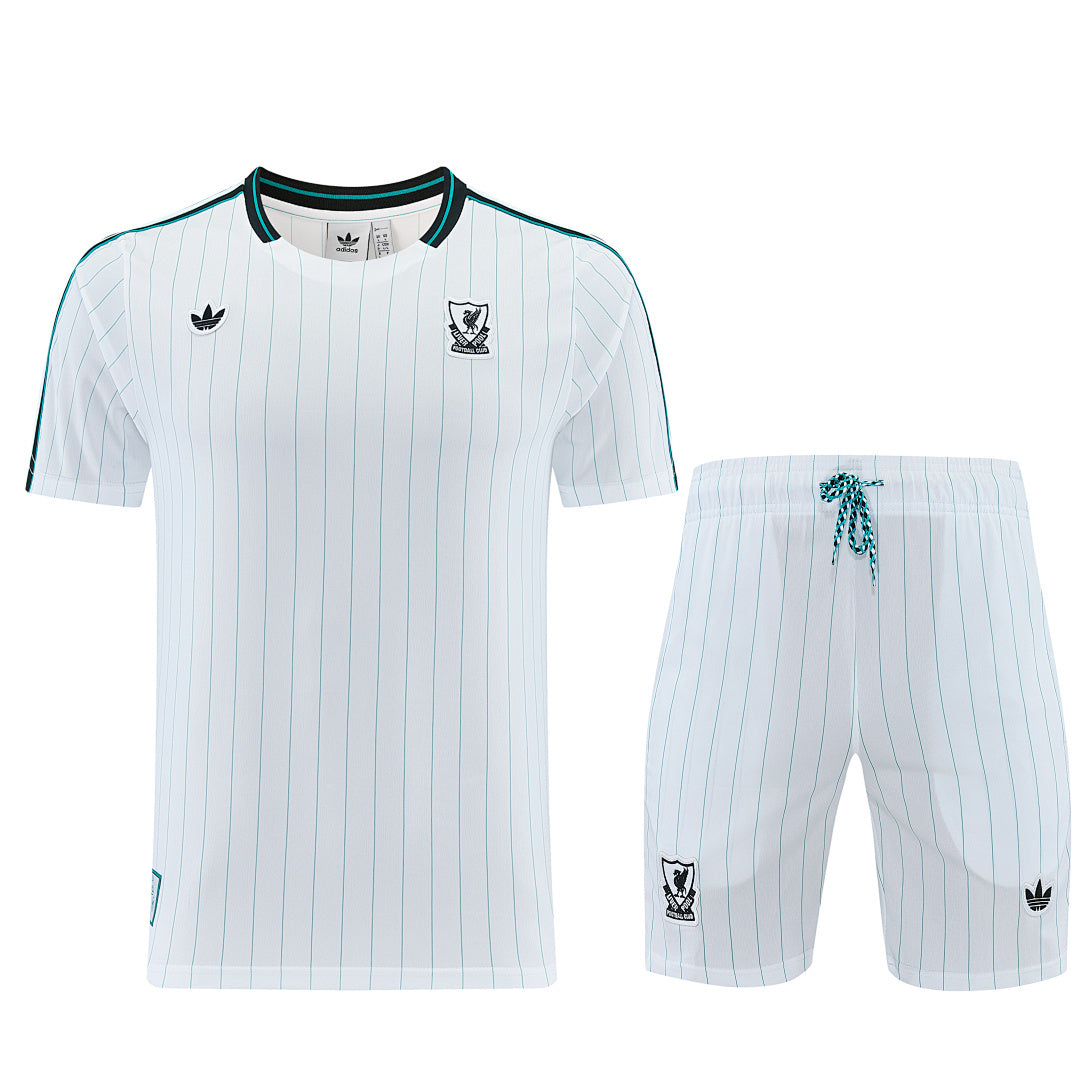 Kit Liverpool Icons Bianco 25/26 Uomo | Kit da Calcio
