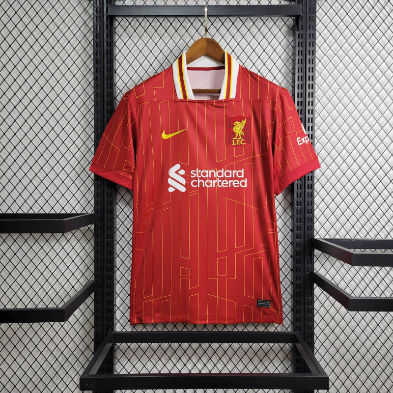 Maillot domicile de Liverpool 24/25