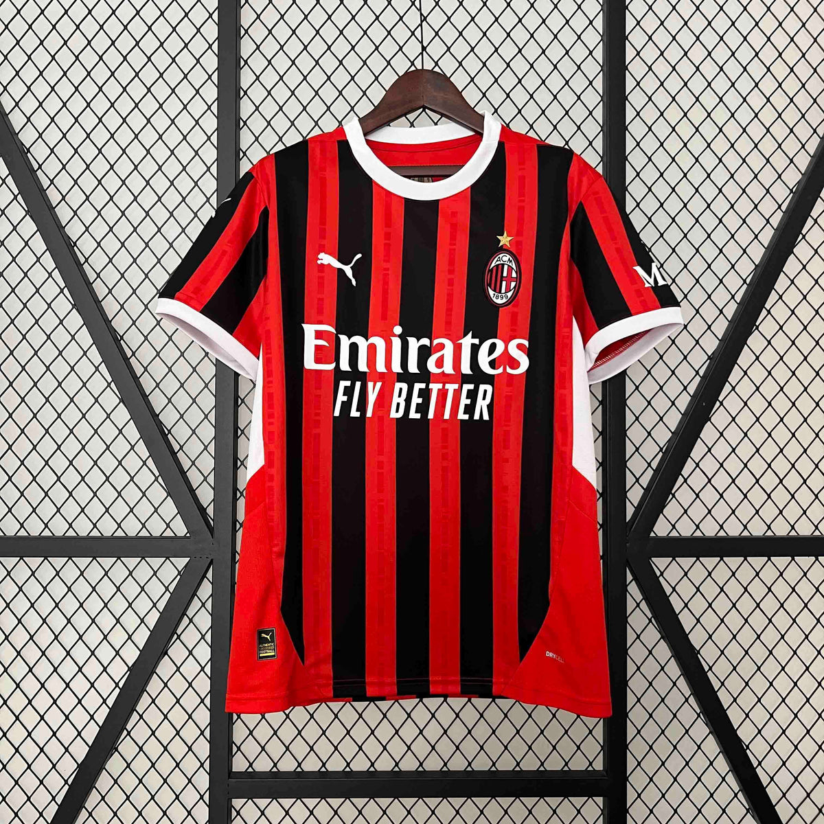 Maillot domicile du Milan AC 24/25