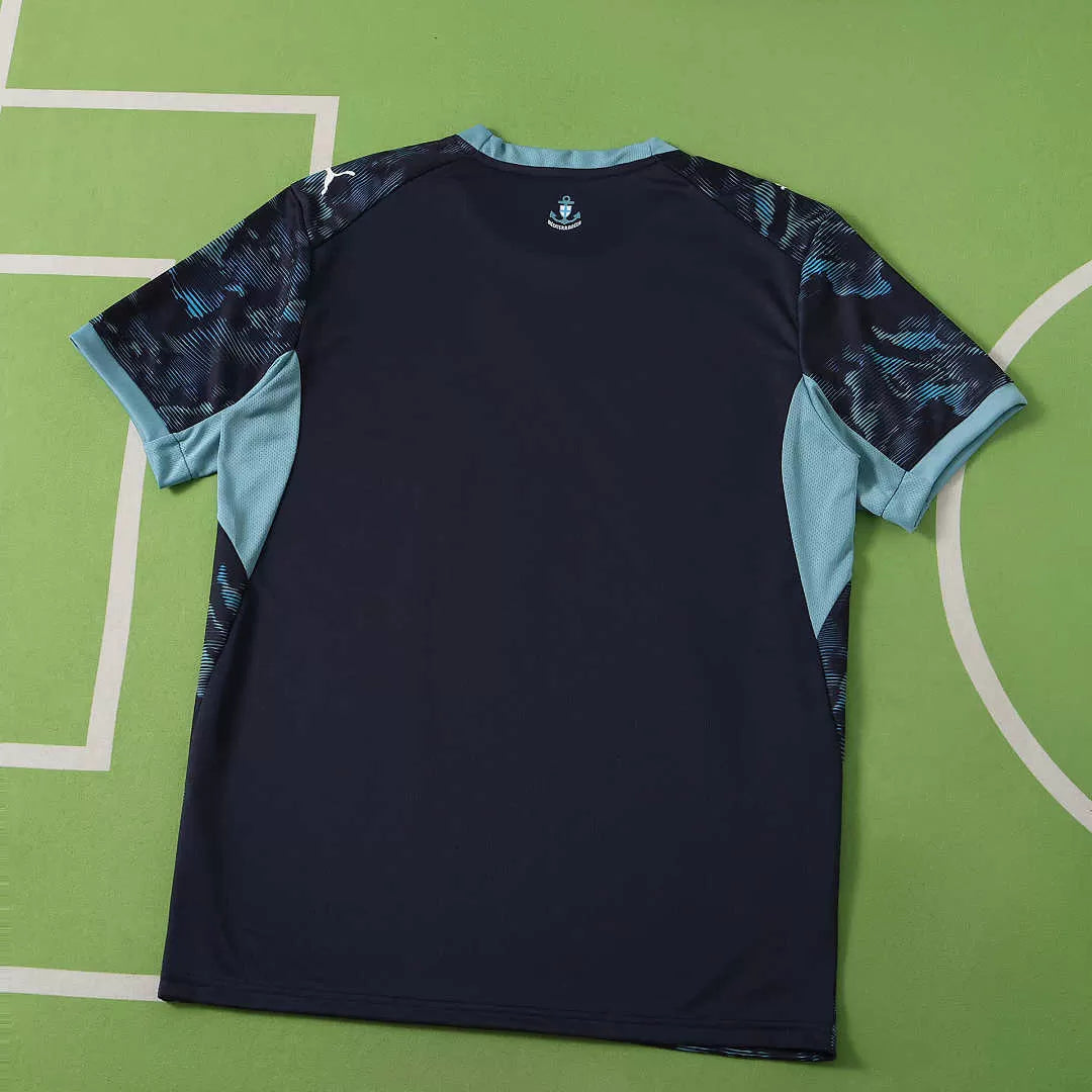 Maglia Marseille Away 26/27 Uomo Nero con dettagli Azzurro | Maglia da Calcio