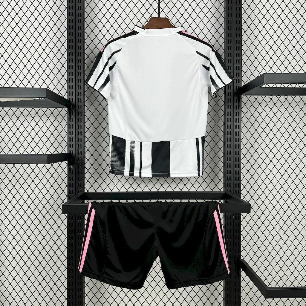 Kit Bambino Juv Home 25/26 | Maglia da Calcio