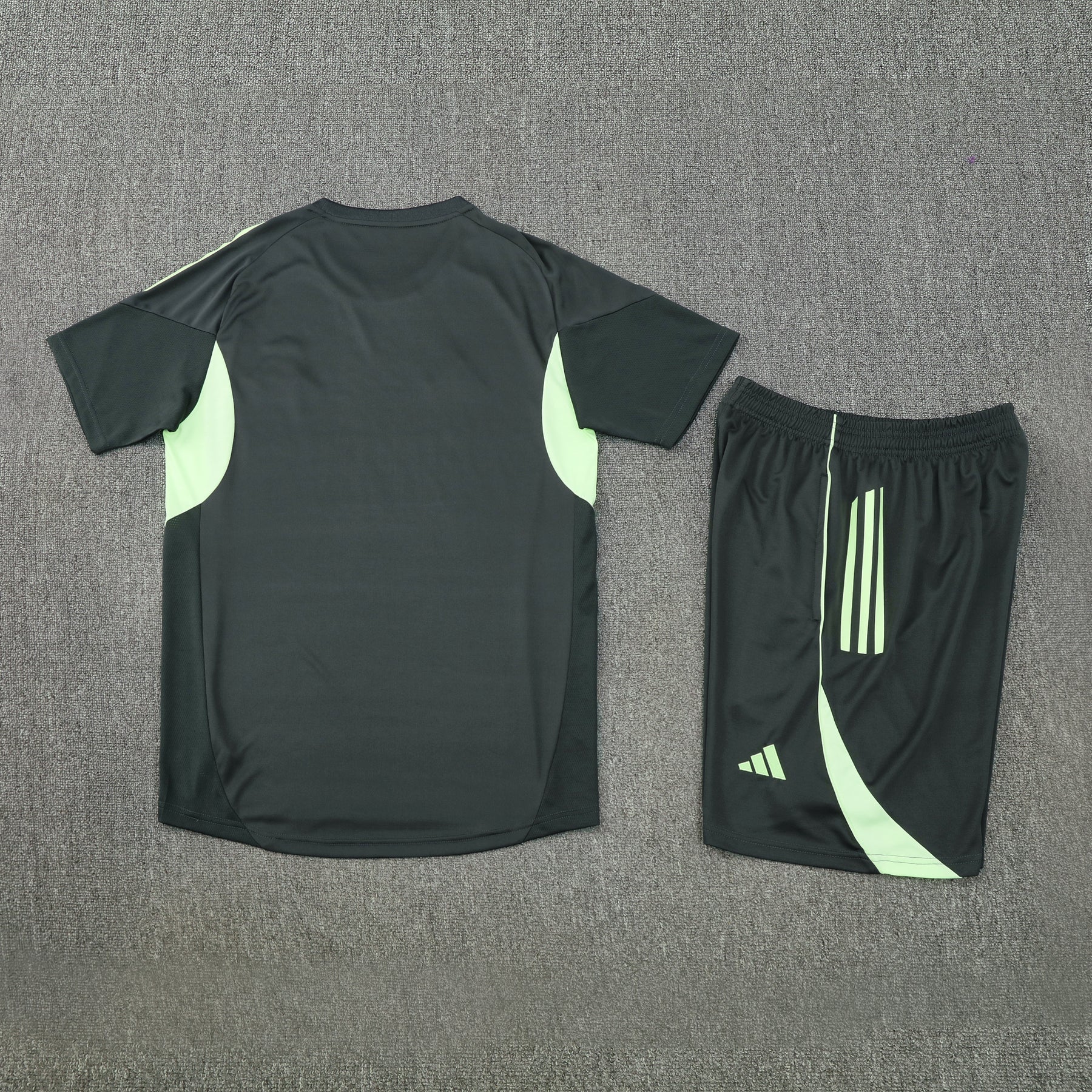 Kit Shirt + Shorts Real Madrid Green 25/26