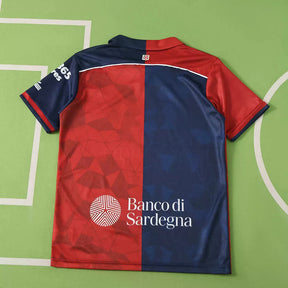 Maglia Cagliari Home 26/27 Uomo Rosso e Blu Navy | Maglia da Calcio