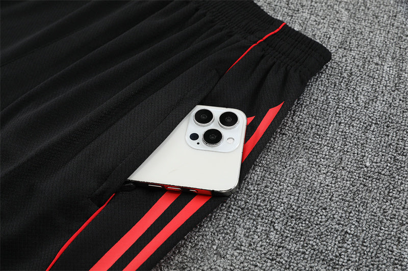 Kit Shirt + Shorts Liverpool Black/Red 25/26