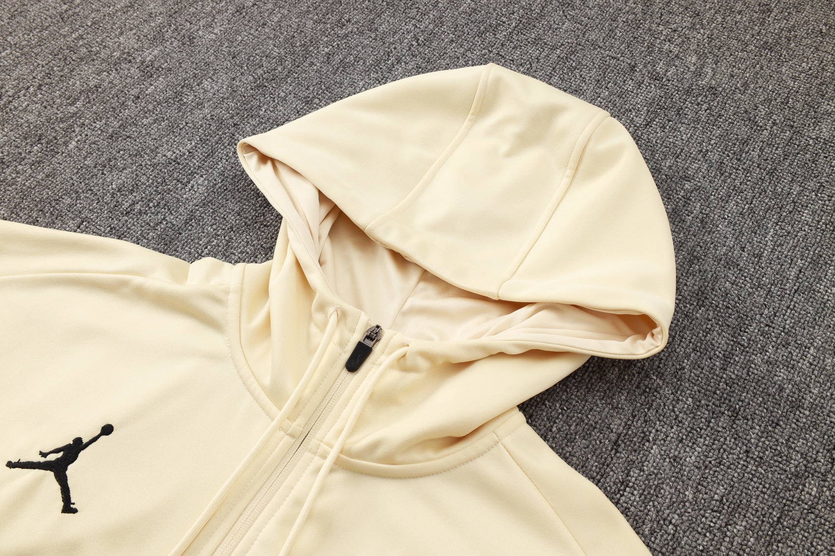 Tracksuit Paris Cream/Black 24/25