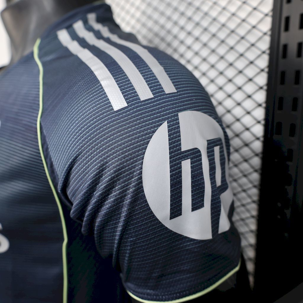 Real Madrid Away 25/26 Jersey Player