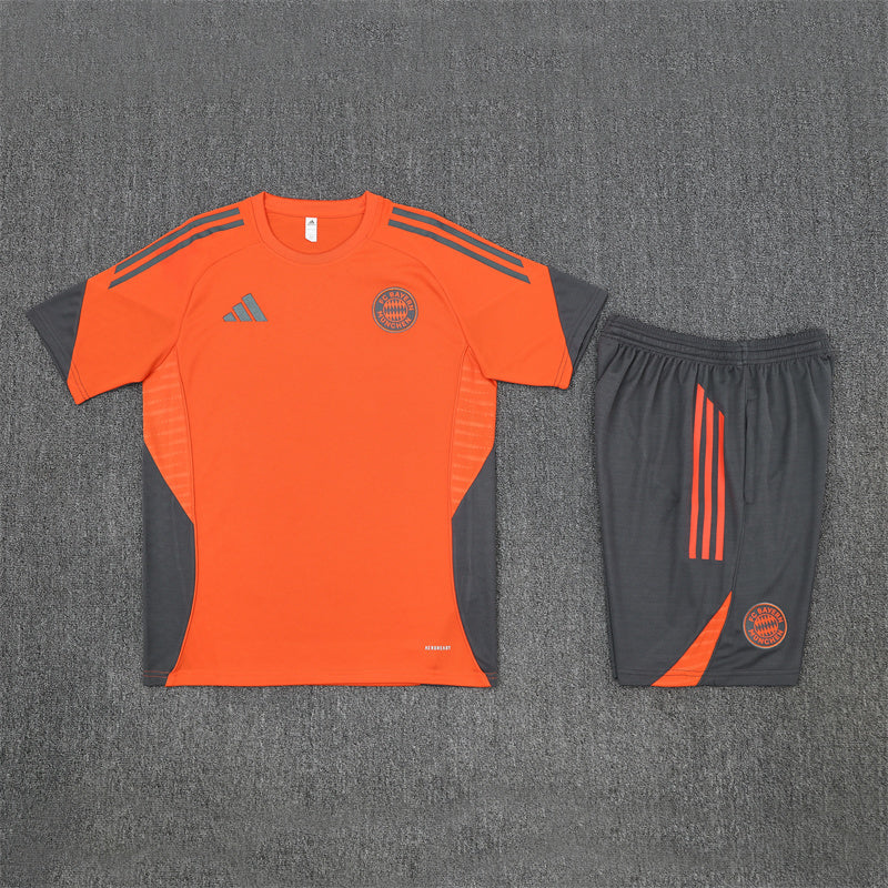 Kit Shirt + Shorts Bayern Munich Training 25/26