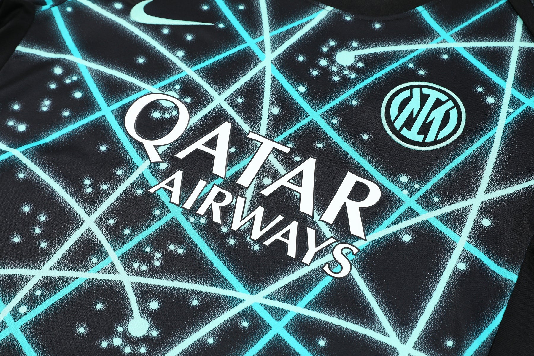 Inter Milan Training Shirt + Shorts Kit 25/26