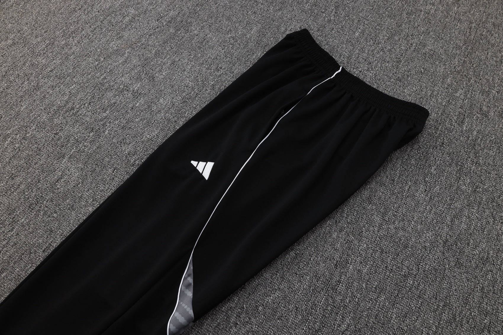 Real Madrid White Tracksuit Full-Zip 25/26