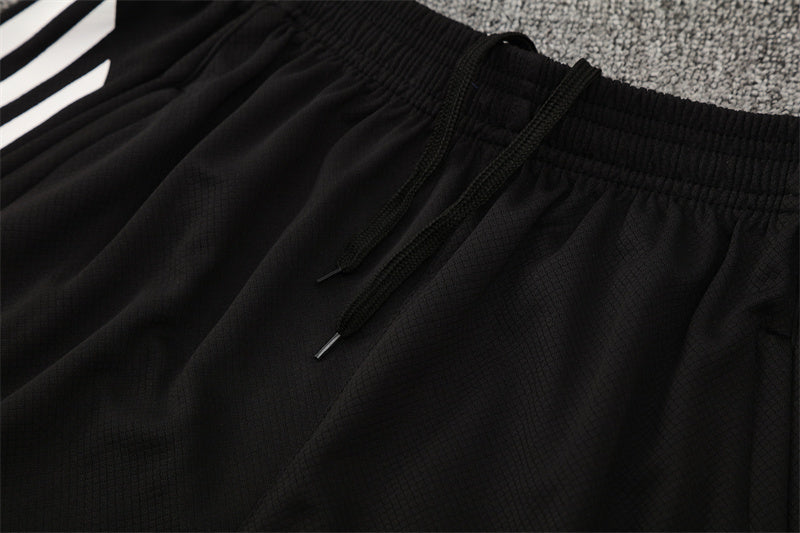 Kit Shirt + Shorts Manchester United Training White/Black 25/26