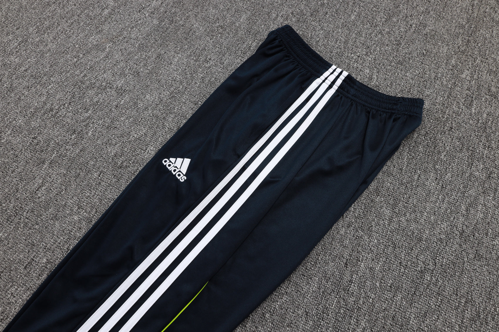 Real Madrid White/Black Tracksuit Half-Zip 25/26