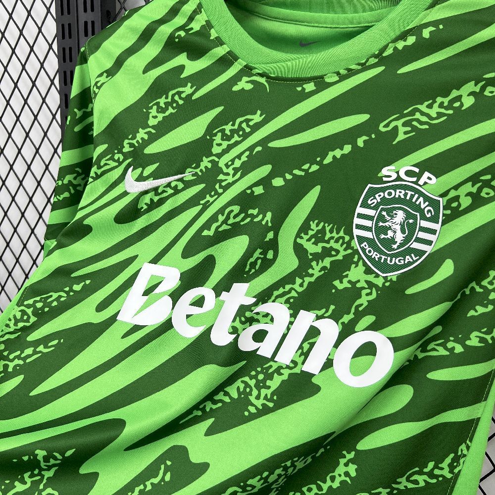 Sporting CP Goalkeeper Home Jersey 25/26