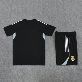 Tenue d'entraînement noire du Real Madrid (maillot et short) 25/26