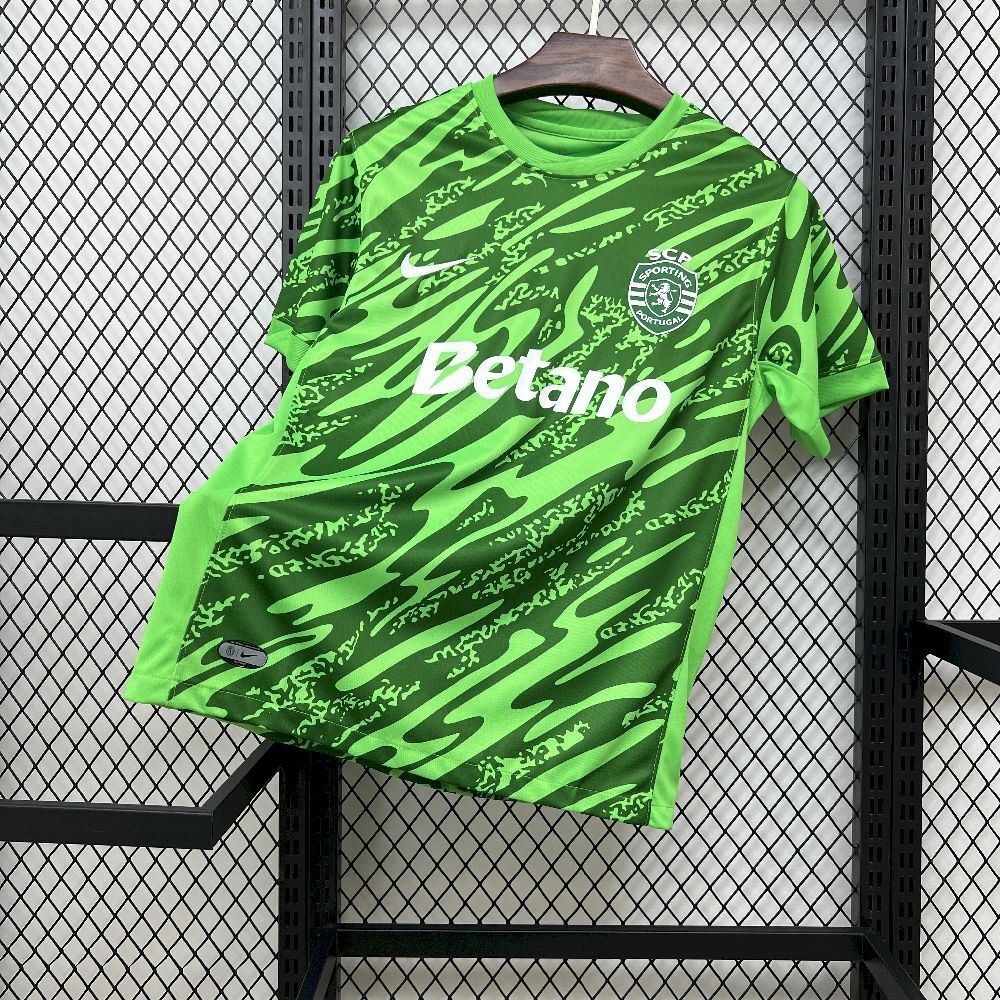 Sporting CP Goalkeeper Home Jersey 25/26