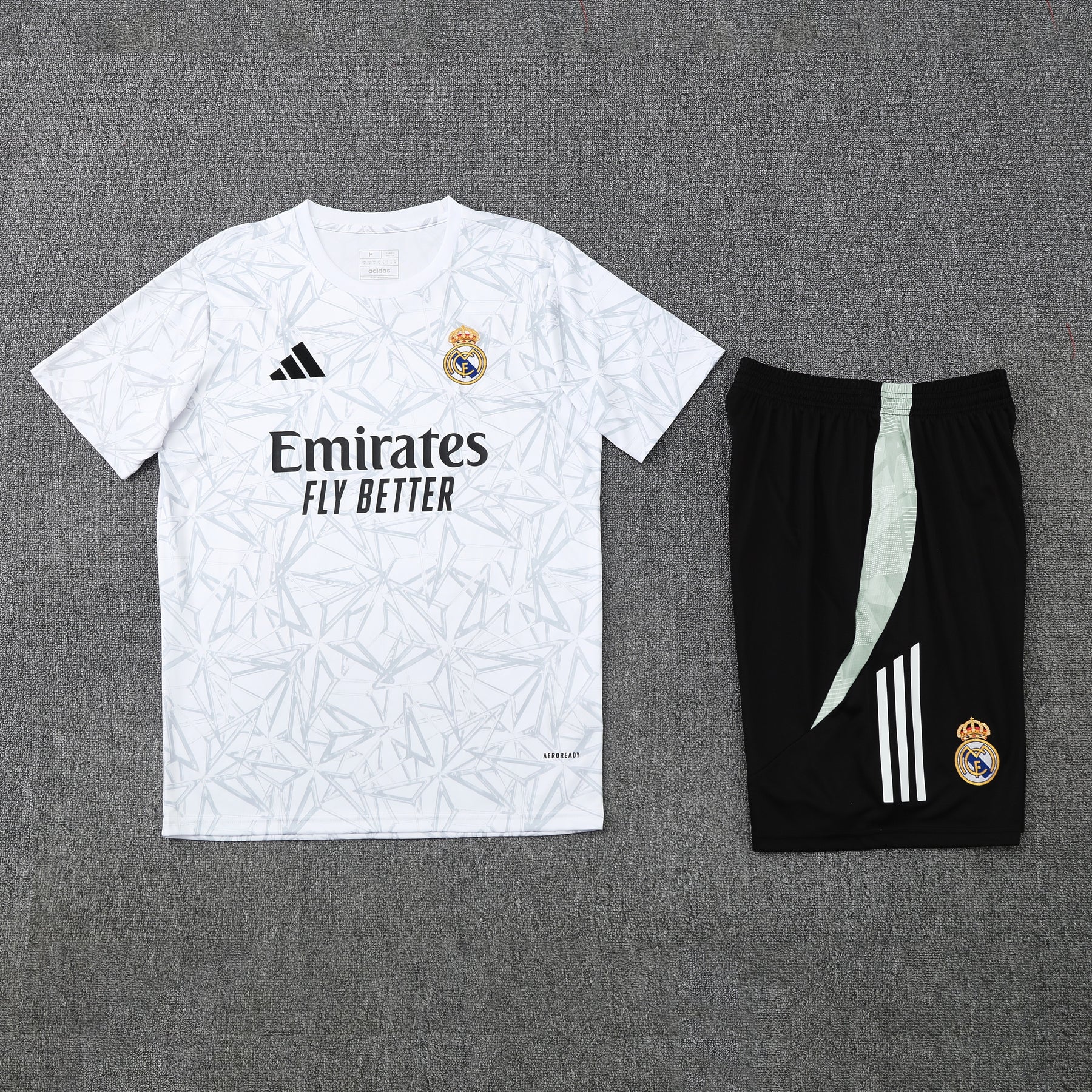 Kit Shirt + Shorts Real Madrid White/Black Training 25/26