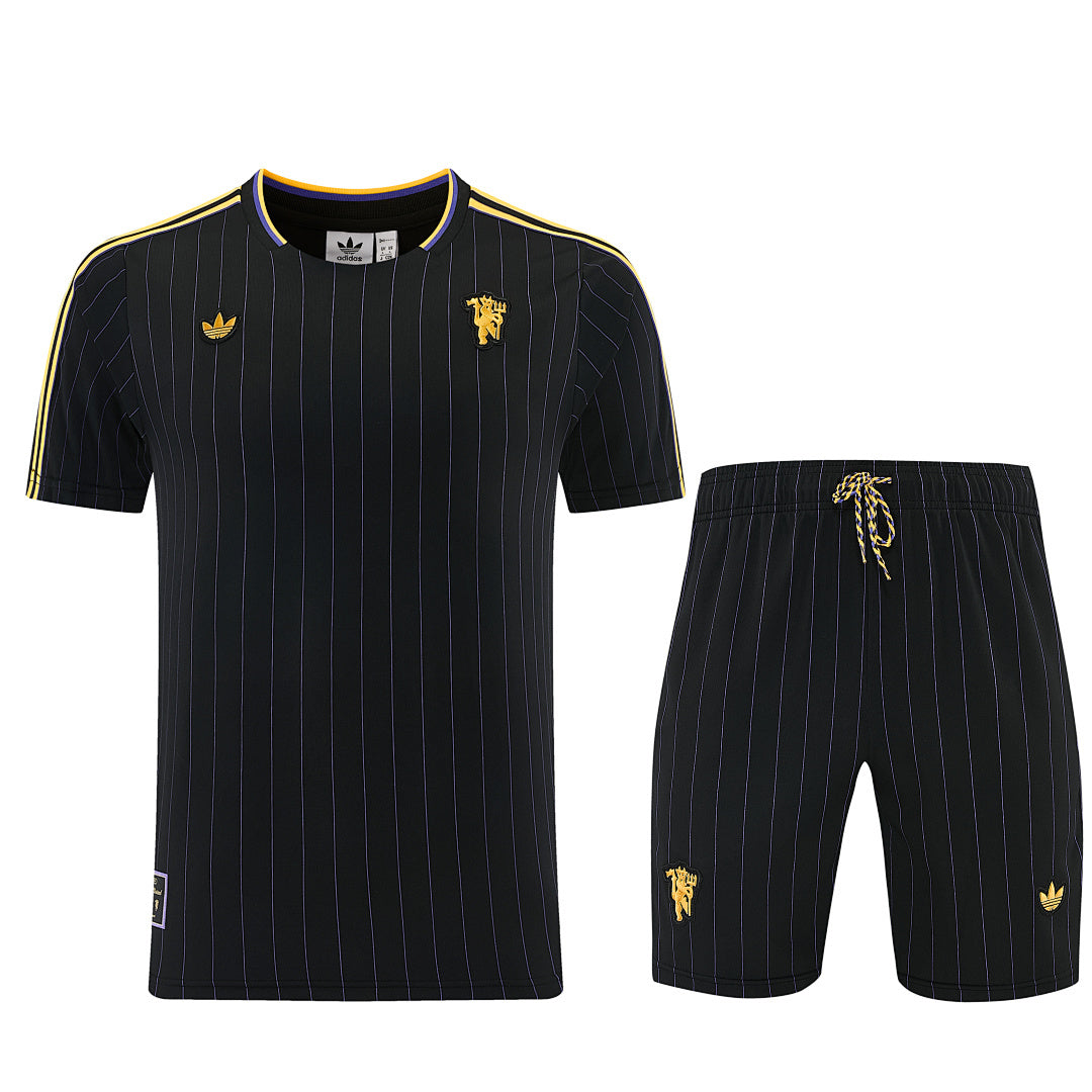 Completino Manica Corta Manchester United Icons 25/26 Uomo | Kit Allenamento