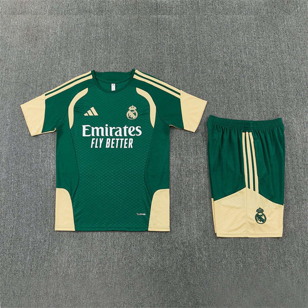 Completino Manica Corta Real Madrid 26/27 Uomo | Kit Allenamento
