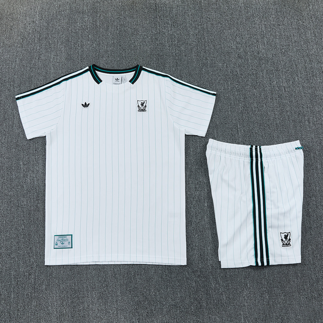 Kit Liverpool Icons Bianco 25/26 Uomo | Kit da Calcio