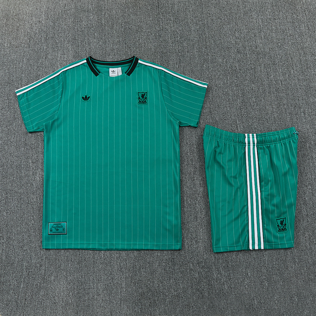 Kit Liverpool Icons Verde 25/26 Uomo | Kit da Calcio