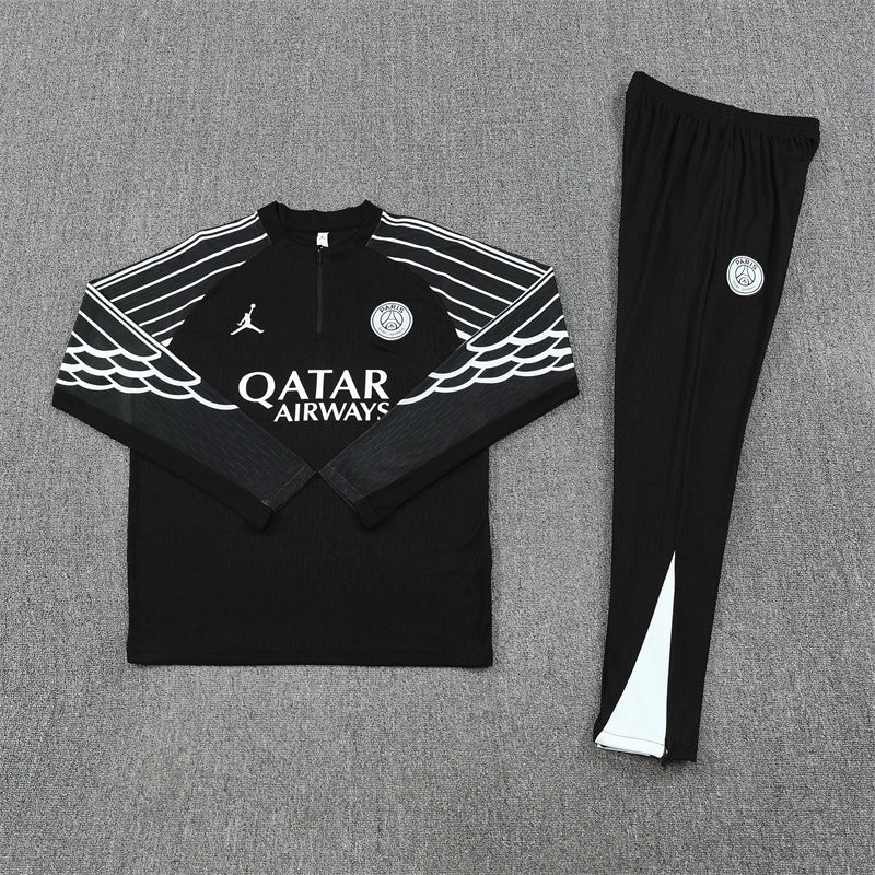 Tracksuit Paris Black 25/26