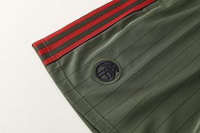 Kit Bayern Munich Icons Verde Scuro 25/26 Uomo | Kit da Calcio