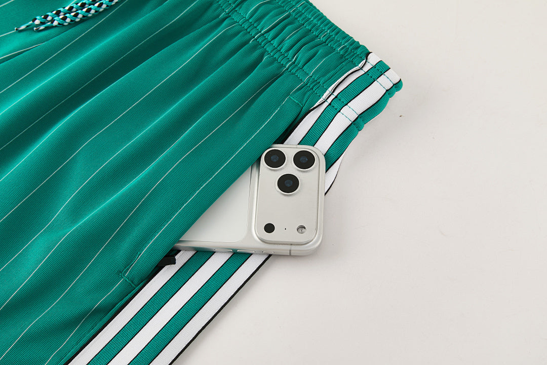 Kit Liverpool Icons Verde 25/26 Uomo | Kit da Calcio