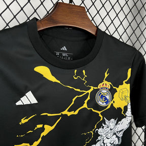 Kit Bambino Real Madrid x Marvel Nero 25/26 | Kit da Calcio