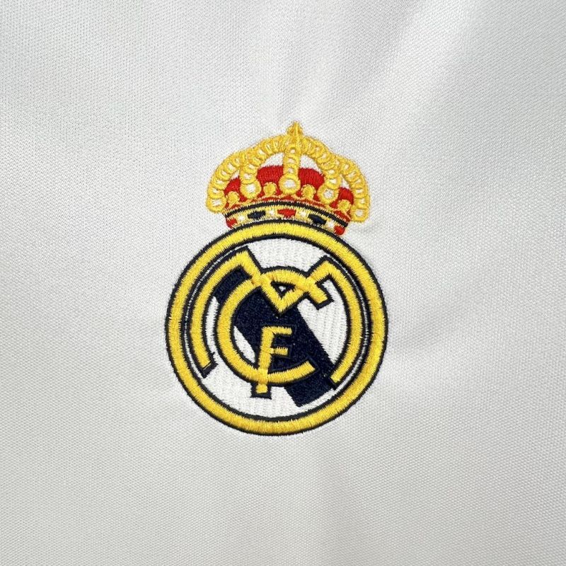 Real Madrid Home Jersey 04/05 Retro