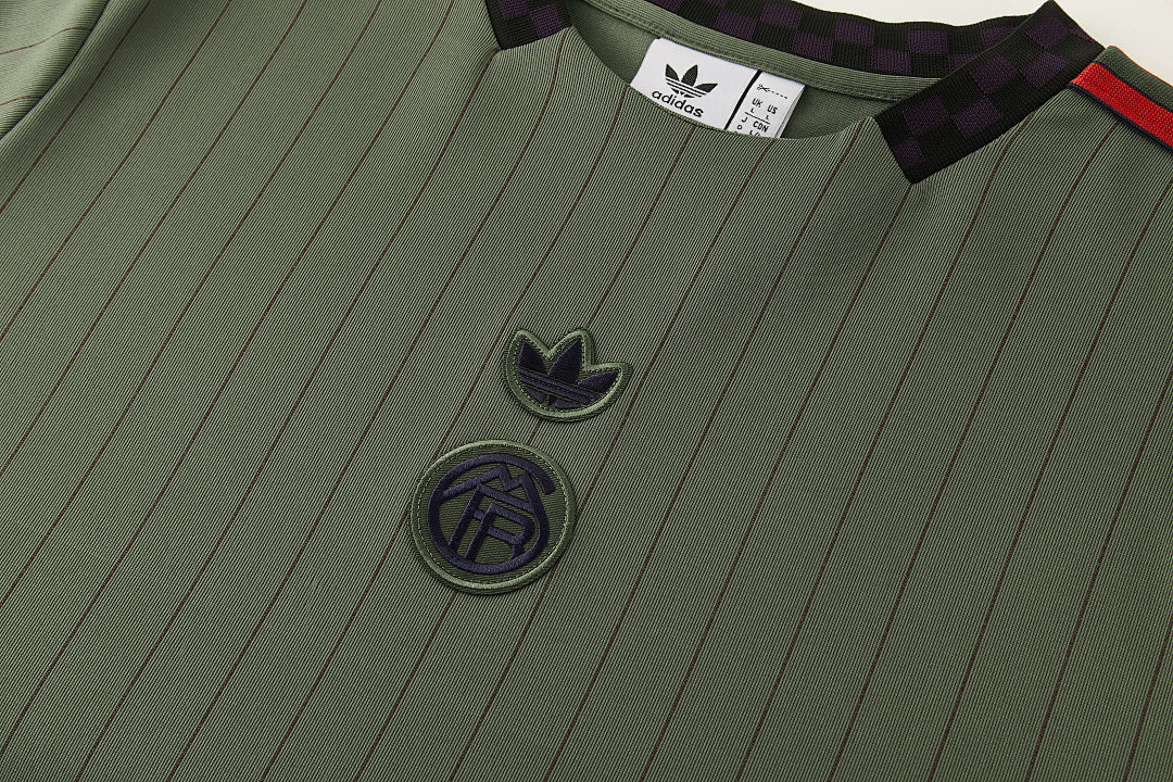 Kit Bayern Munich Icons Verde Scuro 25/26 Uomo | Kit da Calcio