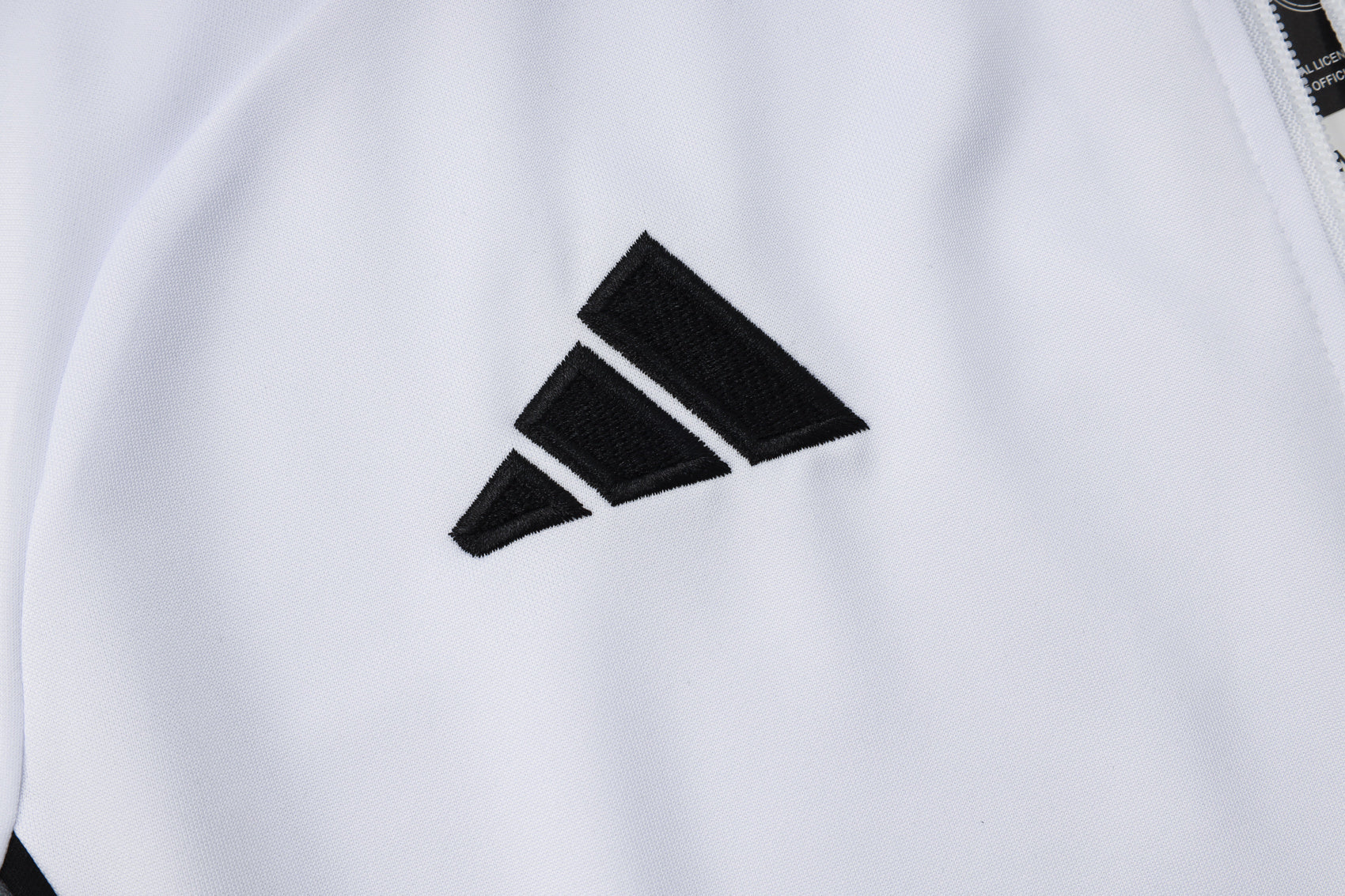 Real Madrid White Tracksuit Full-Zip 25/26