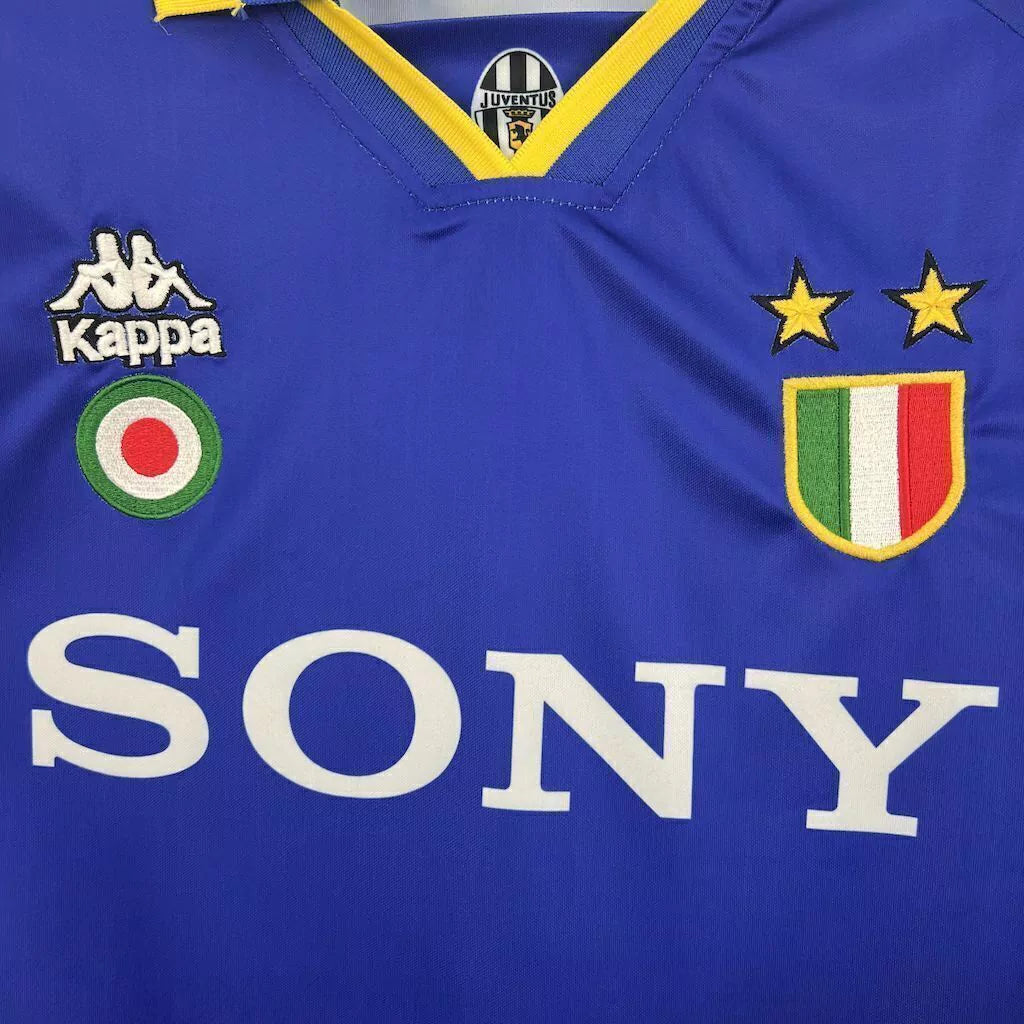 Juventus Away Jersey 95/96 Retro