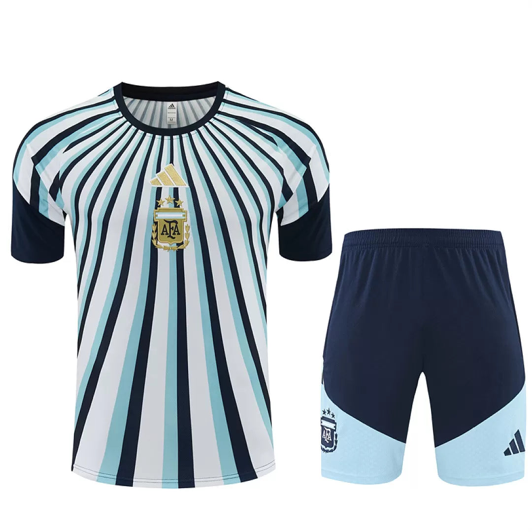 Completino Manica Corta Argentina Allenamento 2026 Blu Navy Uomo con strisce radianti e stemma AFA dorato Kit Allenamento
