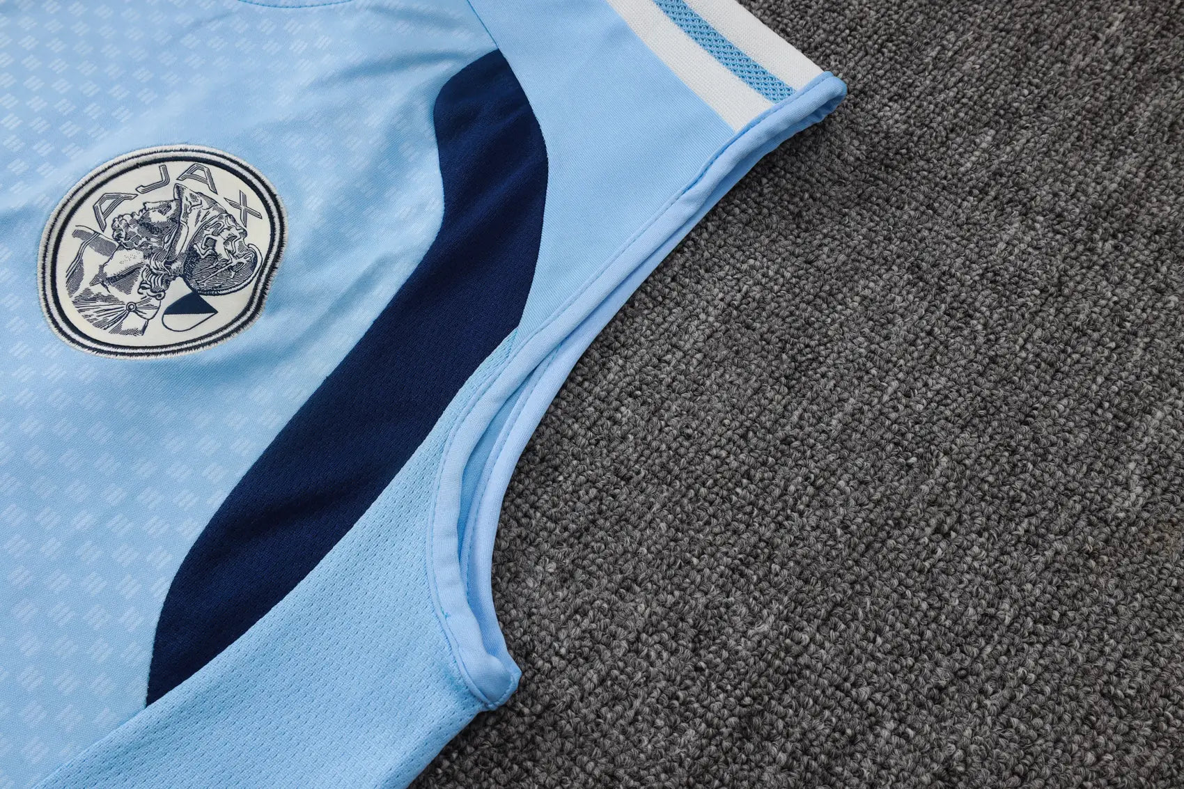 Completino Canottiera Ajax 26/27 Uomo Azzurro | Kit Allenamento