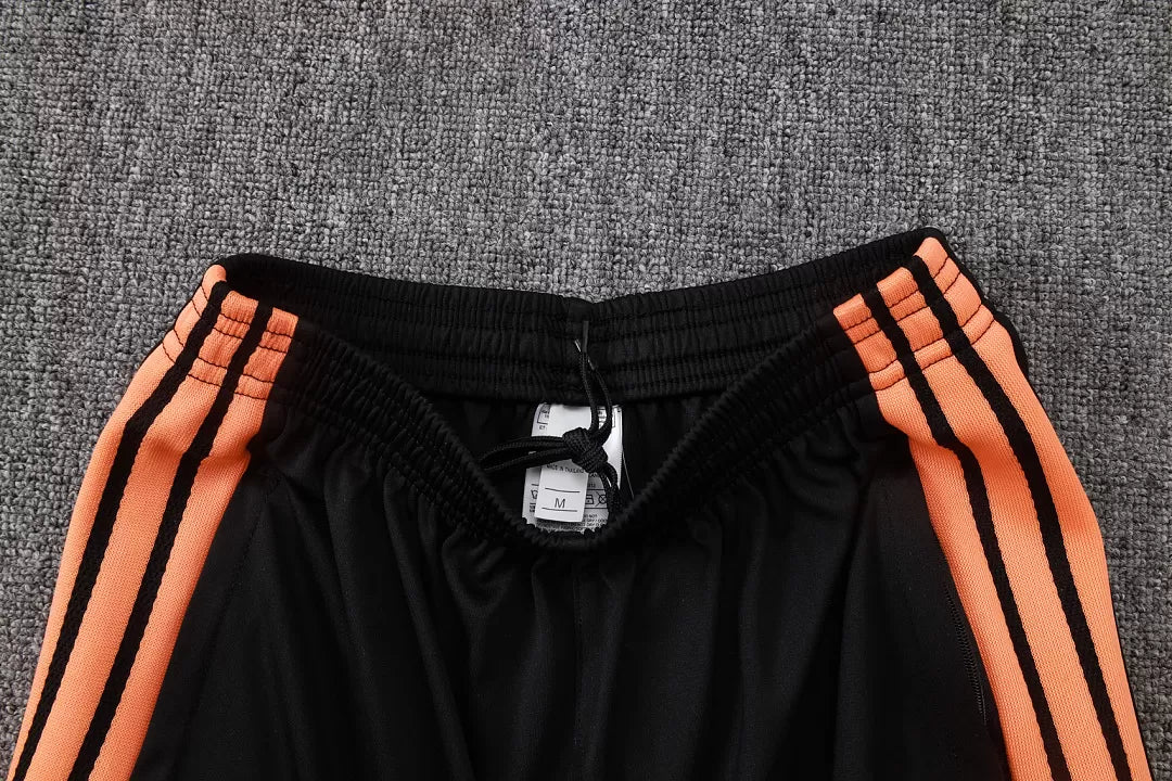 Completino Canottiera Arsenal 26/27 Uomo Nero con dettagli Arancione | Kit Allenamento