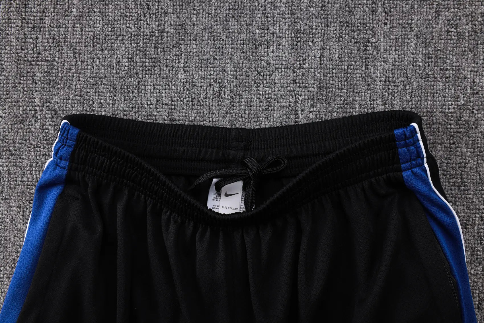Completino Canottiera Atlético Madrid 26/27 Uomo Nero | Kit Allenamento