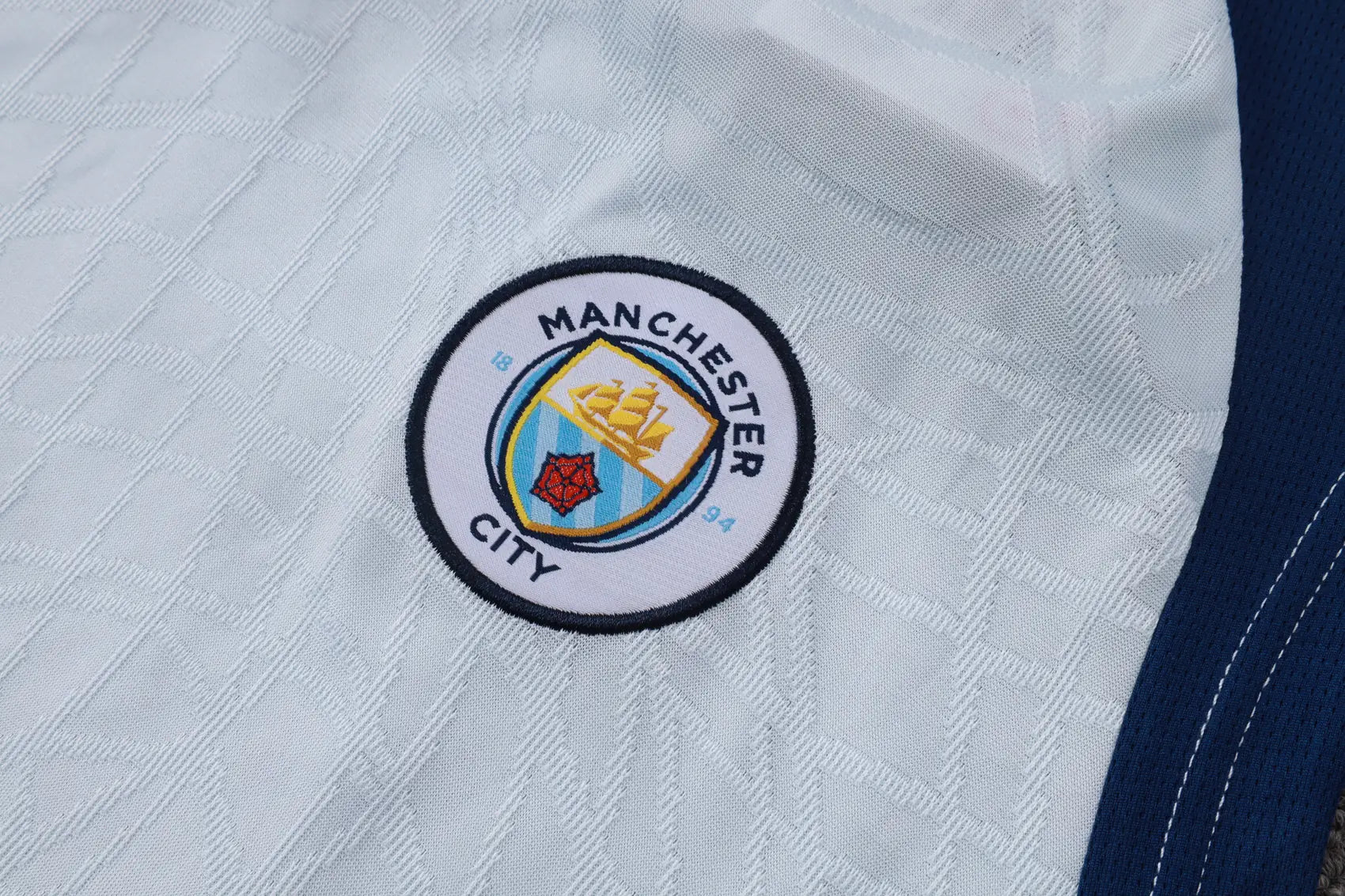 Completino Canottiera Manchester City 26/27 Uomo Bianco e Blu Navy | Kit Allenamento