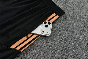 Completino Manica Corta Arsenal 26/27 Uomo Nero e Arancione | Kit Allenamento