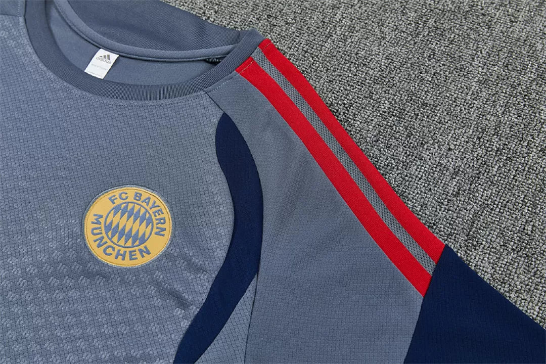 Completino Manica Corta Bayern Munich 26/27 Uomo Grigio | Kit Allenamento