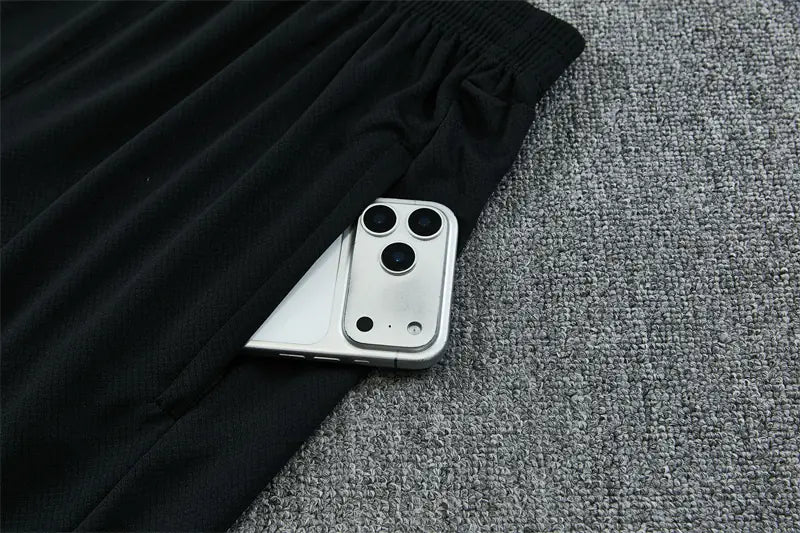 Completino Manica Corta Milan 26/27 Uomo Rosso e Nero | Kit Allenamento