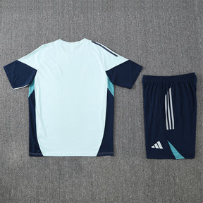Tenue Arsenal bleu clair/bleu foncé (maillot et short) 25/26