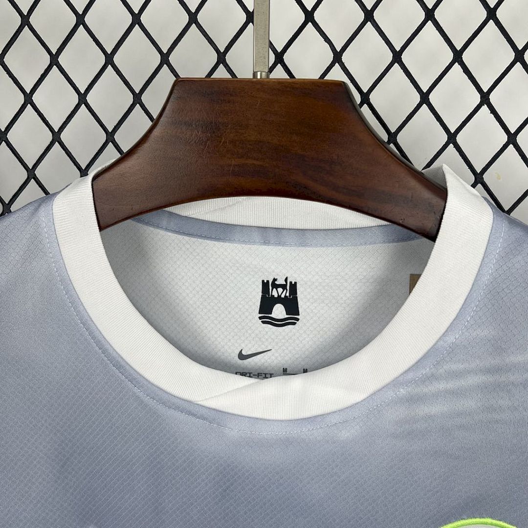 Maillot extérieur de Wolfsburg 25/26