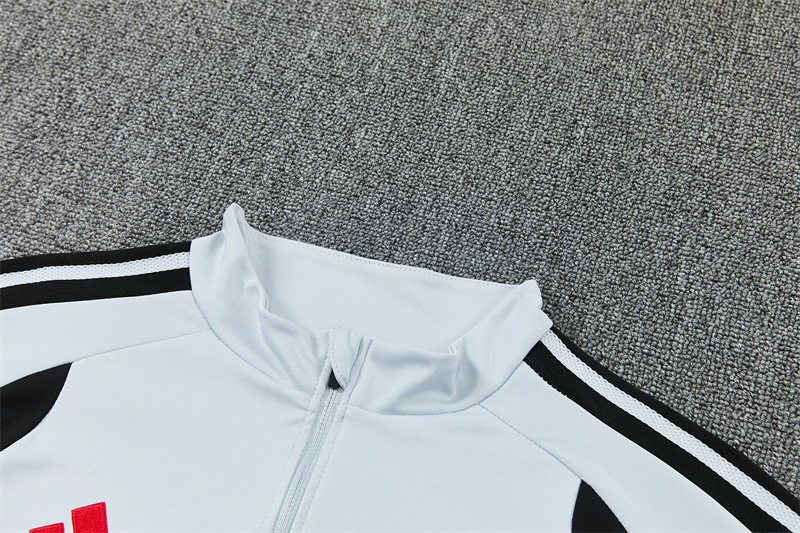 Tuta Liverpool 26/27 Uomo Bianco e Nero | Maglia da Calcio
