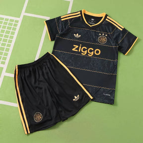 Kit Bambino Ajax Away 26/27 Nero con dettagli oro | Kit da Calcio