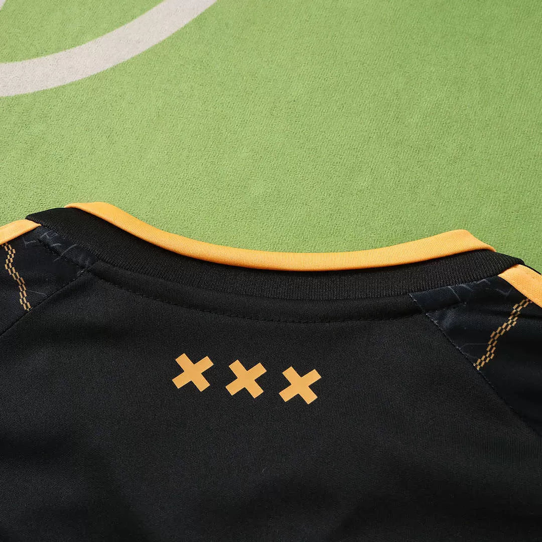 Kit Bambino Ajax Away 26/27 Nero con dettagli oro | Kit da Calcio