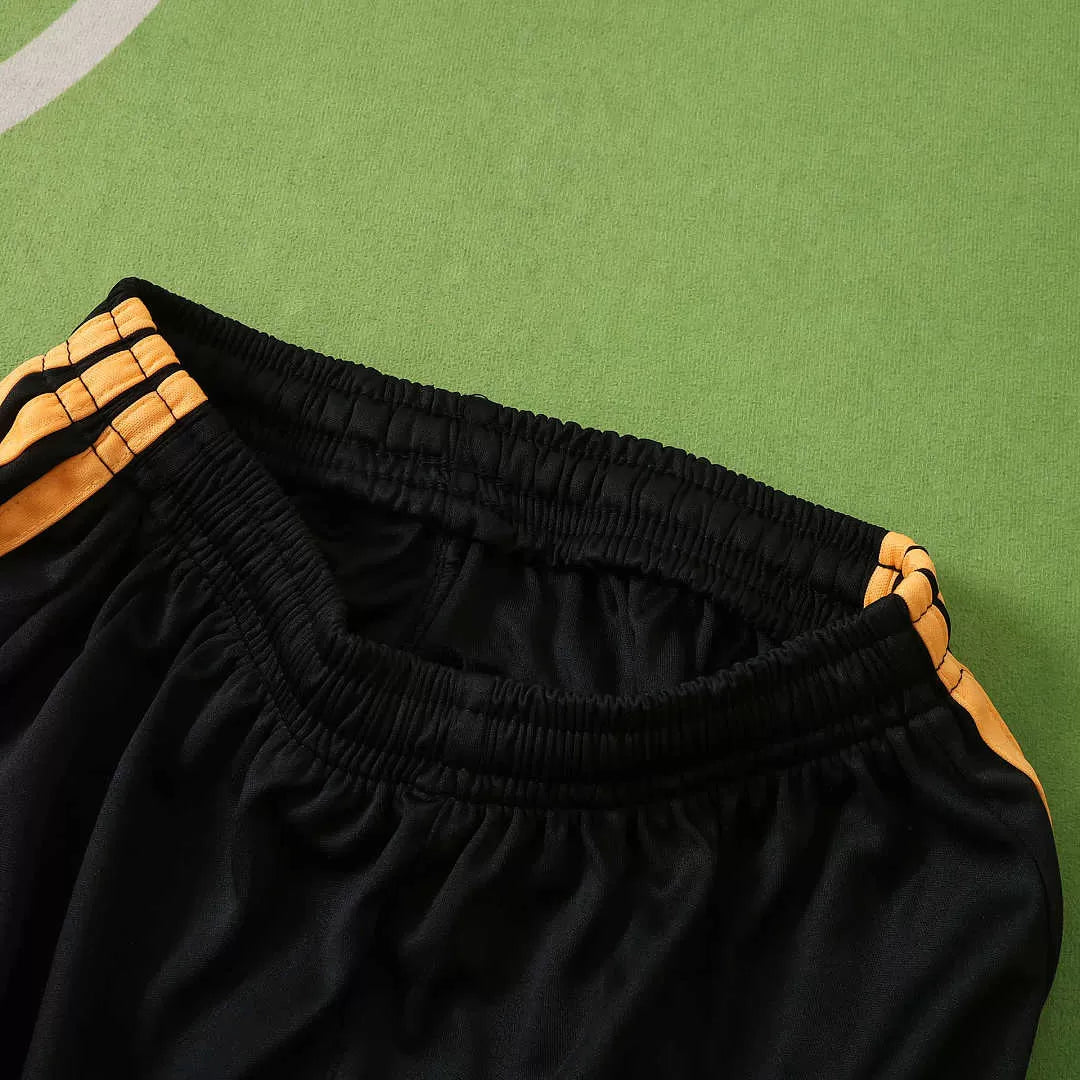 Kit Bambino Ajax Away 26/27 Nero con dettagli oro | Kit da Calcio